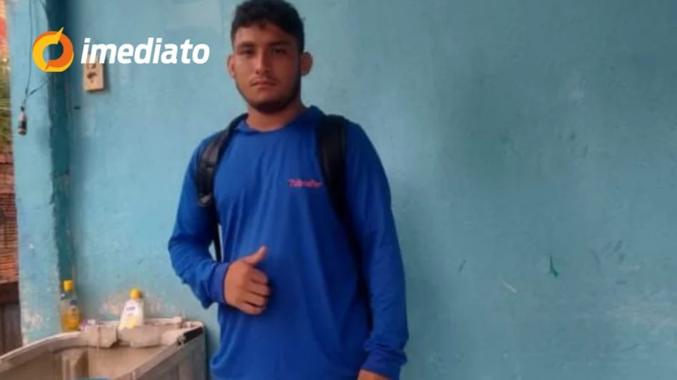 Mãe pede ajuda para encontrar o filho desaparecido em Manaus desde a noite de 15 de outubro