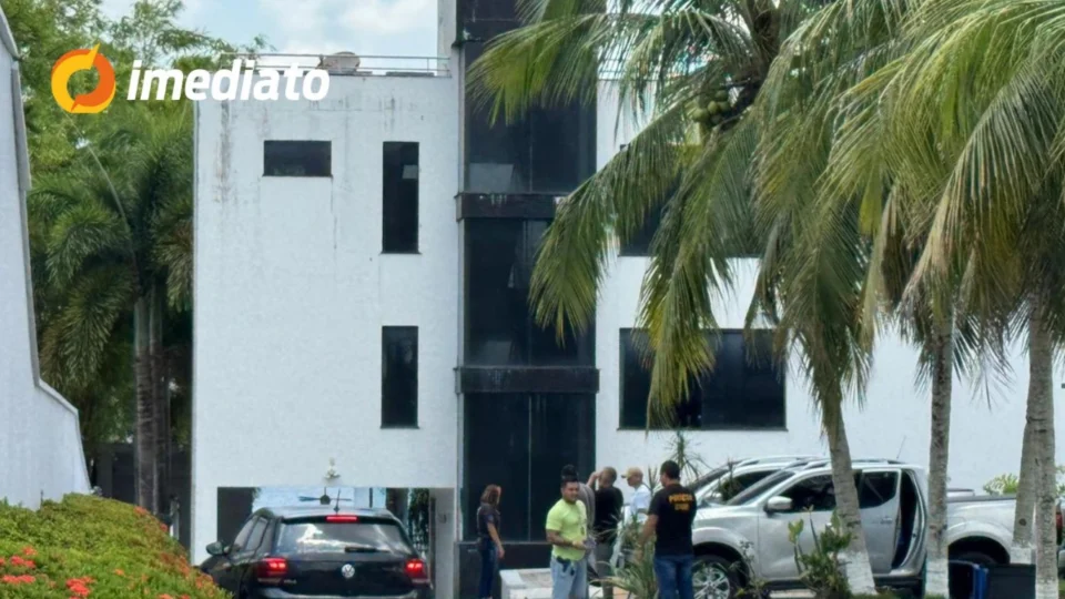 Operação do DENARC apreende grande quantidade de drogas e prende duas pessoas no bairro Ponta Negra