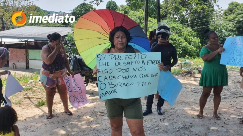 Moradores do bairro Novo Aleixo pedem atenção das autoridades para ponte e casas em risco de desabamento