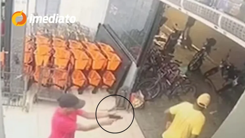 VÍDEO: Sargento da reserva escapa da morte após arma falhar durante tentativa de homicídio em supermercado de Belém