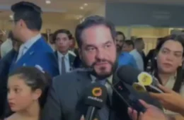 Flávio Antony é recebido com aplausos ao oficializar candidatura à vaga de desembargador no TJ-AM