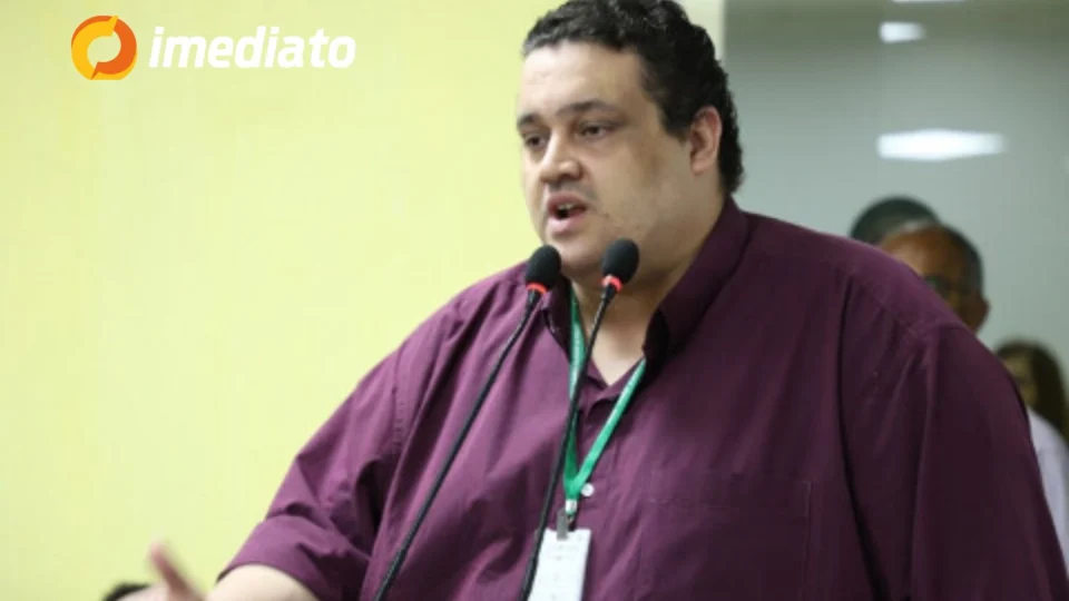 Vereador Thiago Tezzari é afastado do cargo em Porto Velho por suspeita de rachadinha e funcionários fantasmas