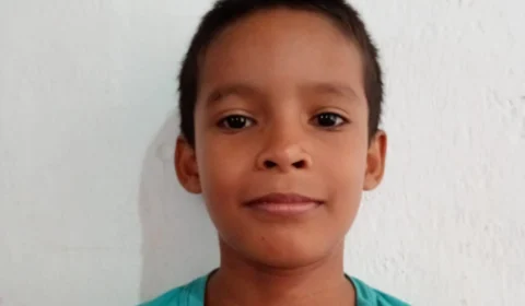 Família procura por menino de 10 anos desaparecido no bairro Petrópolis