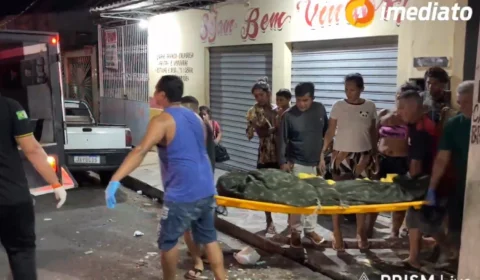 Veja o vídeo: Pais de homem morto na Compensa foram forçados a ‘assistir’ execução do filho dentro de casa