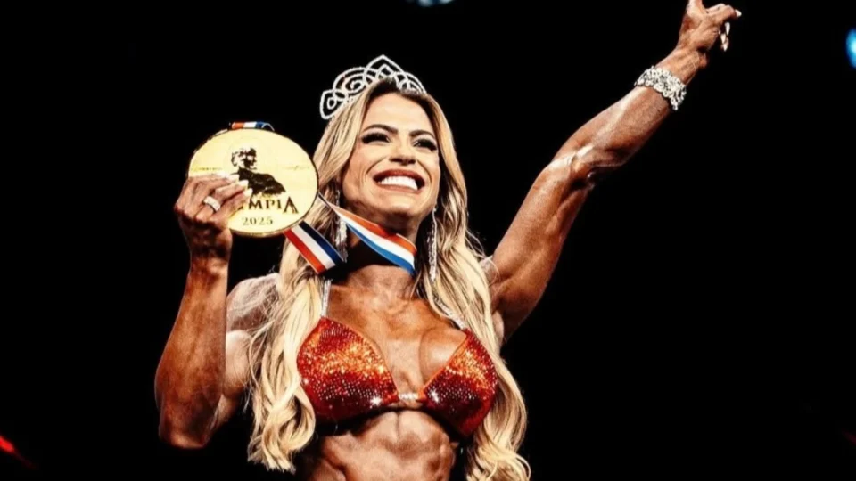 Veja o vídeo: Eduarda Bezerra conquista o título Wellness do Olympia 2025 e mantém hegemonia brasileira na categoria