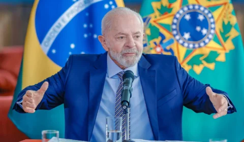 Lula cobra devolução de Auxílio Emergencial pago a 177 mil famílias durante gestão Bolsonaro