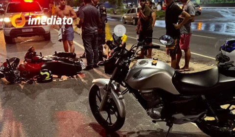 Motociclista fica ferido após colisão entre motocicletas na Avenida Cosme Ferreira, em Manaus
