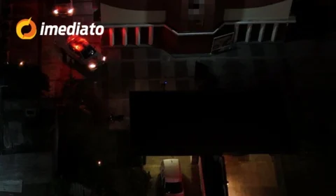 Mulher flagra marido em motel com amante, causa tumulto e é contida pela PM em Manaus