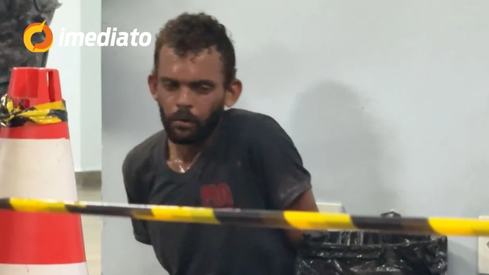 Homem é preso após tentativa de assalto com simulacro de arma e faca na Avenida Getúlio Vargas