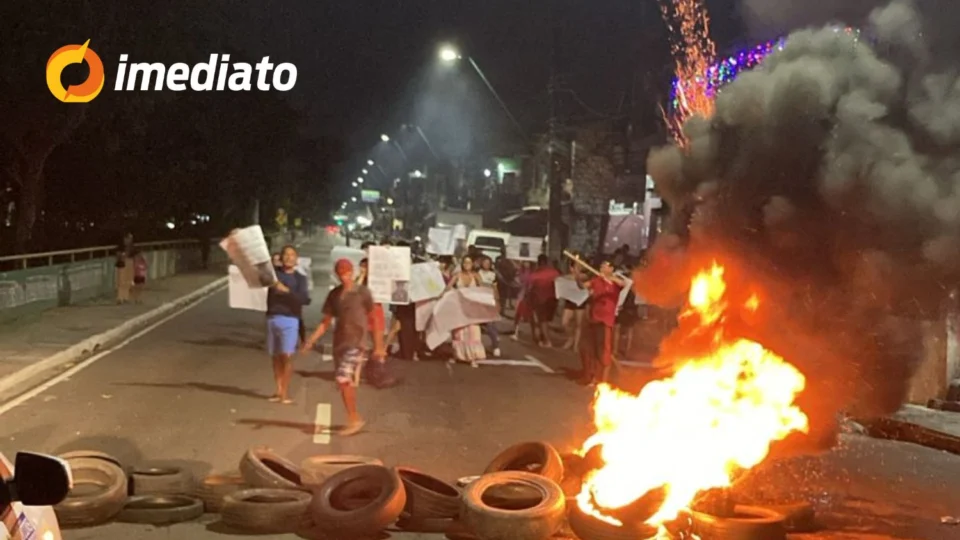 Protesto: Moradores bloqueiam Avenida Brasil em manifestação após morte de jovem na Compensa
