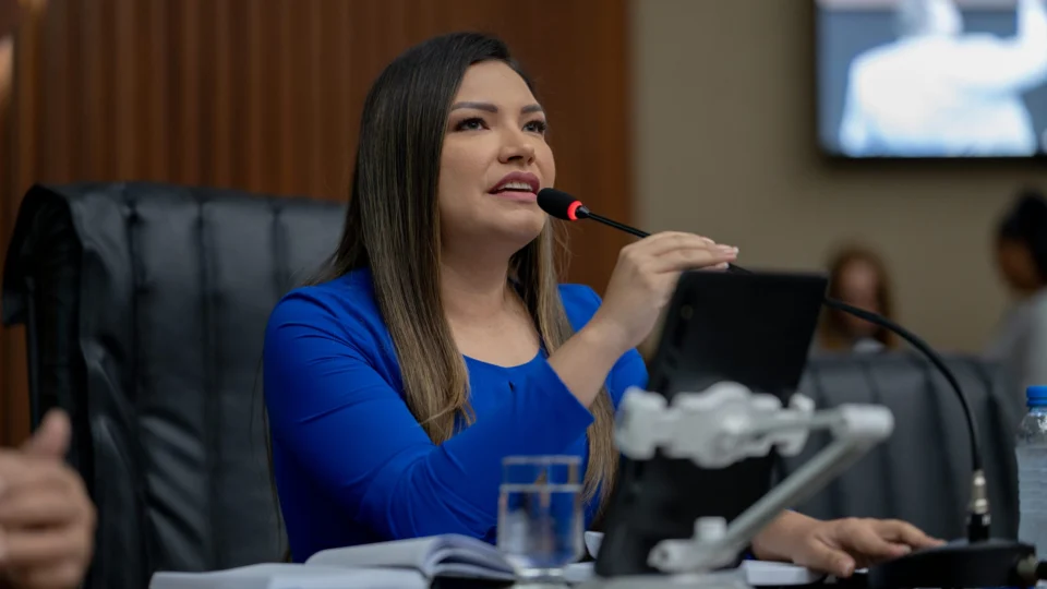 Joana Darc deixa Secretaria de Proteção Animal e governo nomeia substituto interino