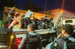 Operação Sossego apreende mais de 100 motos irregulares em adega e leva adolescentes à Depca em Manaus