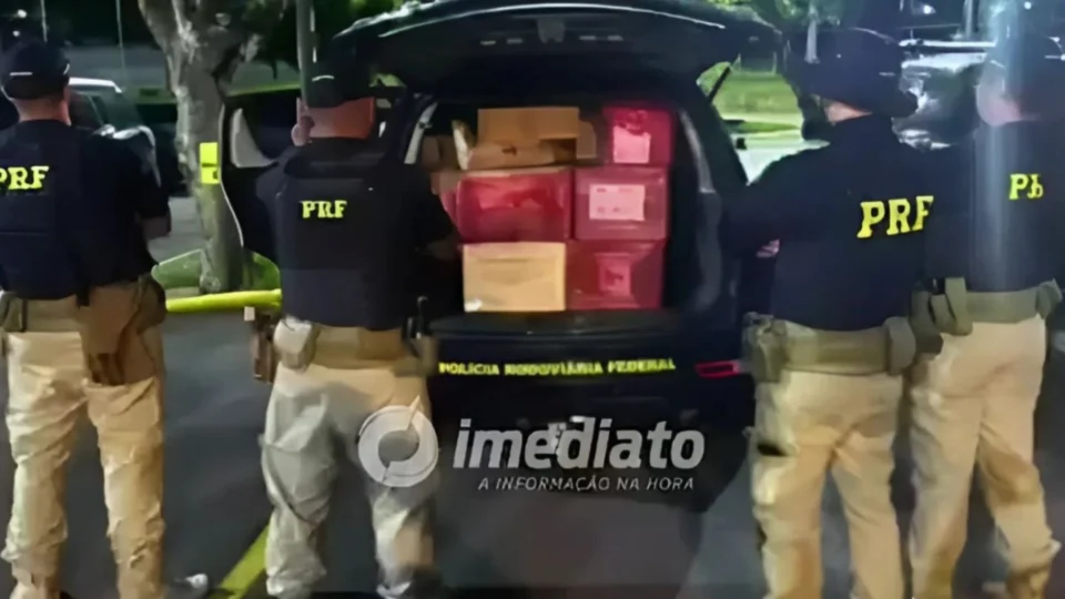 PRF apreende caminhão com 1.500 iPhones escondidos em sacos de batatas na BR-174
