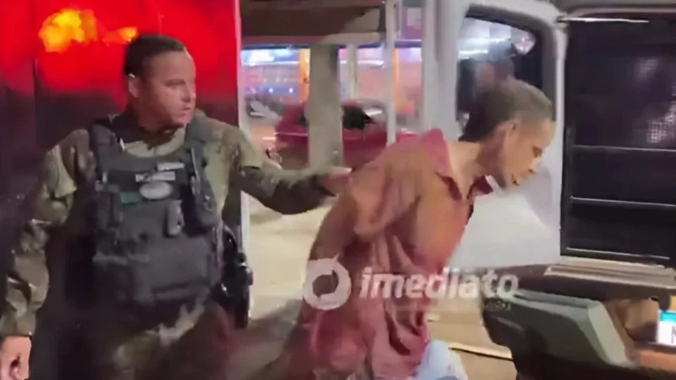 Homem é preso em flagrante ao tentar furtar lanchonete na Avenida Ataíde Teive, em Boa Vista