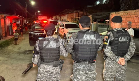 Mulher é detida após manter canil clandestino com mais de 25 animais em residência no bairro Jorge Teixeira