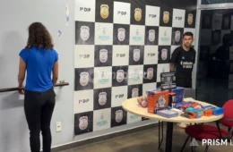 Casal é preso suspeito de furtar produtos de loja de celulares no Centro de Manaus