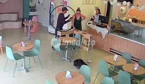 VÍDEO: Bandido invade sorveteria e rende funcionárias durante assalto e foge com dinheiro, celulares e moto
