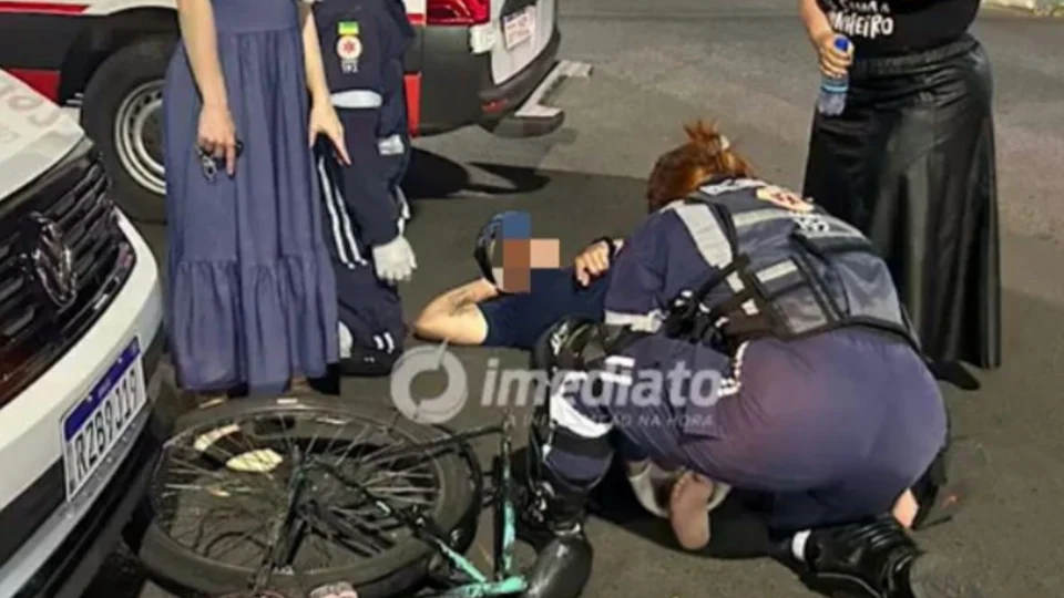 Motociclista fica ferido em colisão com carro na Avenida Capitão Júlio Bezerra, em Boa Vista