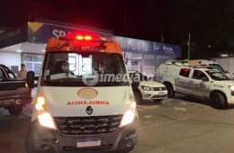 Homem é agredido pela população após suspeita de tentar aliciar adolescente no bairro Compensa