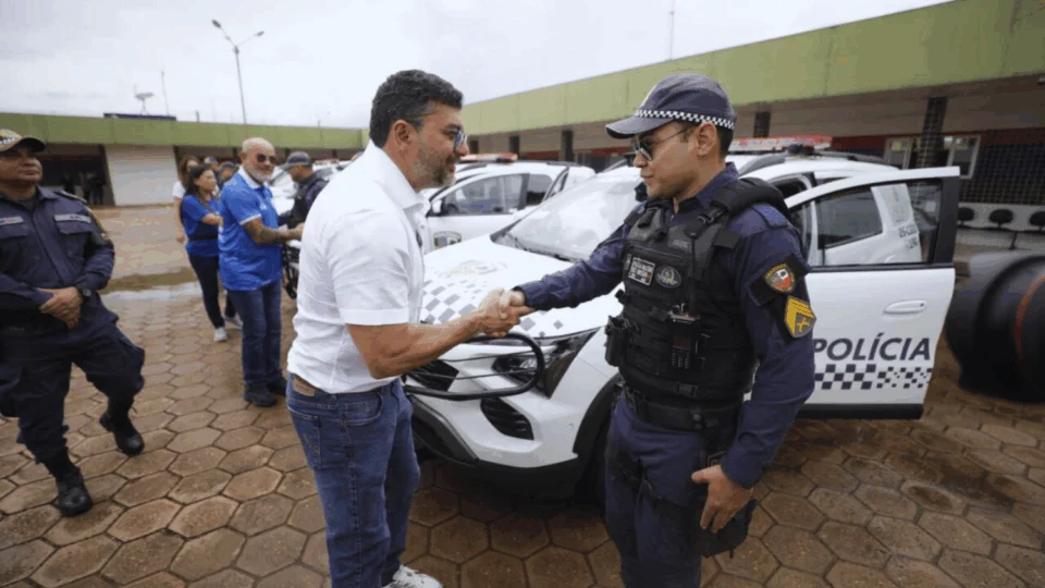 Governador Wilson Lima entrega 13 novas viaturas para reforçar a segurança pública em Itacoatiara