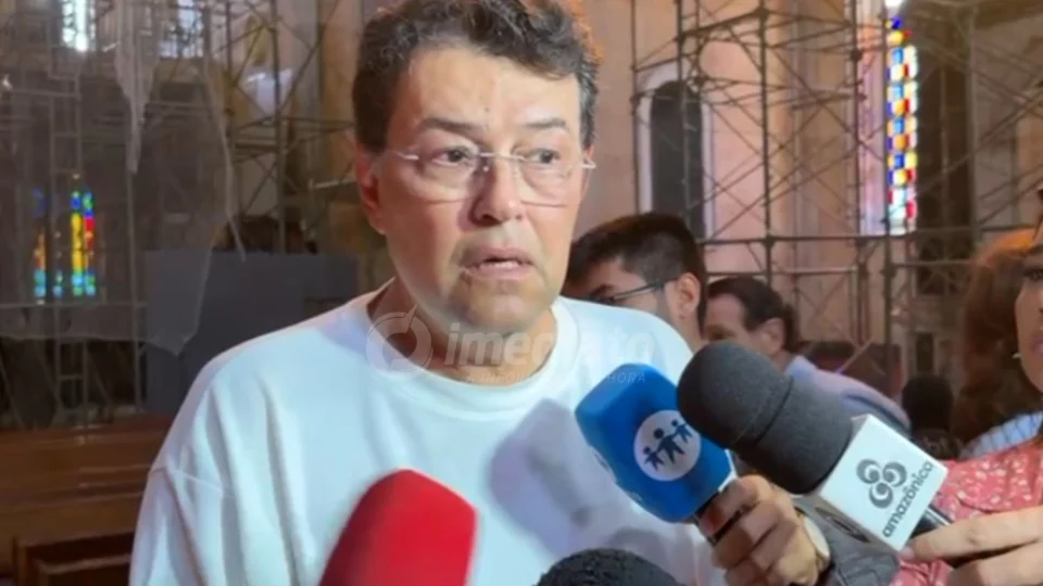 Eduardo Braga acompanha a entrega da 1ª etapa da reforma da Igreja histórica de São Sebastião, em Manaus