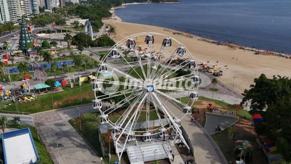 Prefeitura inaugura roda-gigante na Ponta Negra, mas valor cobrado de R$ 40 gera críticas de visitantes
