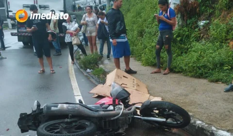 Motociclista morre ao tentar ultrapassar caminhão na Avenida Torquato Tapajós