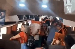 Forte banzeiro provoca pânico em passageiros de lancha na travessia do Rio Solimões