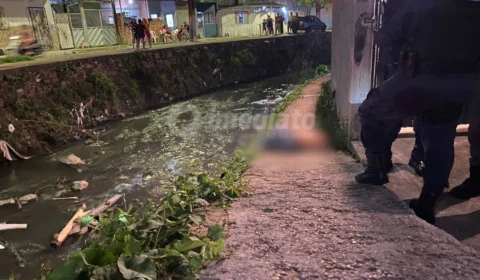 Homem é morto com vários tiros na área conhecida como ‘Suvaco da Cobra’, no bairro União