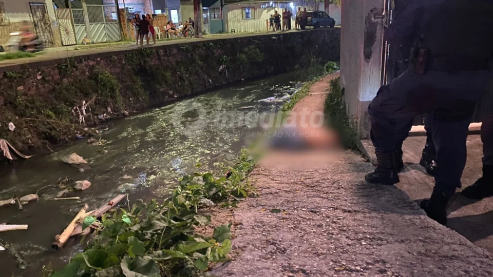 Homem é morto com vários tiros na área conhecida como ‘Suvaco da Cobra’, no bairro União