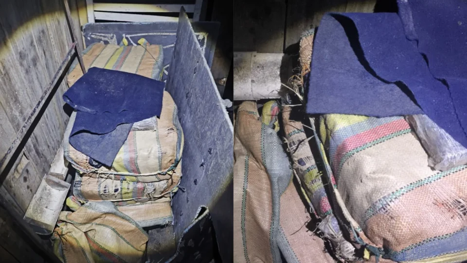 Homem é preso com mais de 200 kg de maconha do tipo skunk em um flutuante no Rio Negro