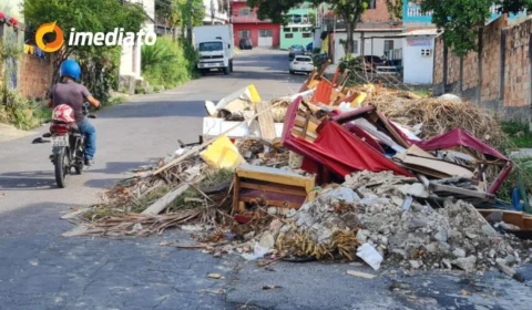 Veja vídeos: Famílias são resgatadas após deslizamento no Conjunto Canarana, na Cidade Nova