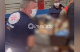 VÍDEO: Mulher tem bebê dentro de embarcação com auxílio de policiais e bombeiros no Amazonas