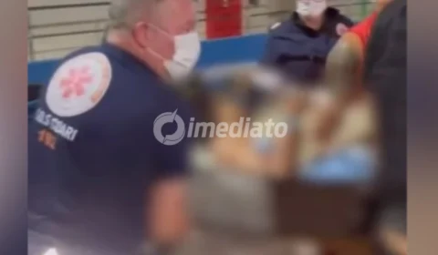 VÍDEO: Mulher tem bebê dentro de embarcação com auxílio de policiais e bombeiros no Amazonas