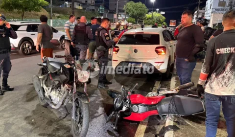 Motociclista fica ferido após colisão entre carro e moto na Avenida Constantino Nery
