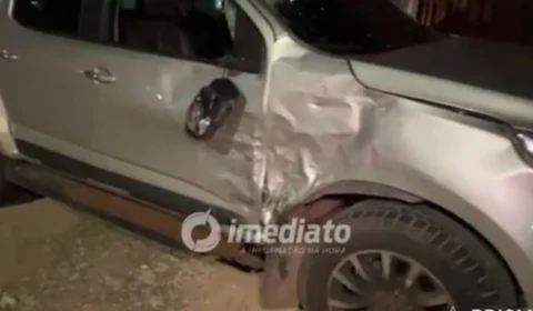 Acidente entre motocicleta e caminhonete deixa dois feridos na Avenida Mauro Campello, em Boa Vista