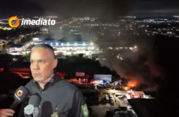 ‘Rápida ação dos bombeiros garantiu o controle das chamas’, diz Coronel Vinícius Almeida sobre incêndio em empresa de reciclagem