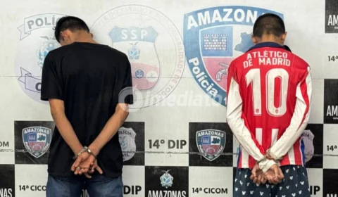 Dupla é detida pela PM após ser flagrada com drogas e balança de precisão em beco no bairro Coroado