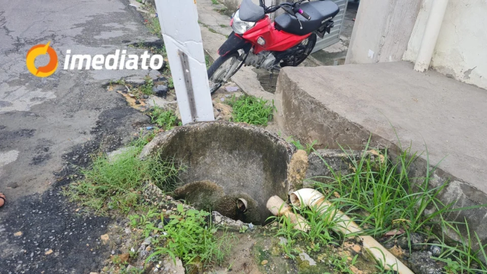 Moradores denunciam bueiros sem tampa há mais de 10 anos no bairro Nossa Senhora de Fátima 2