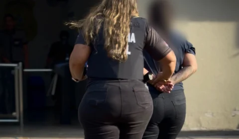 Mulher finge ser amiga e rouba R$ 400 mil de americano em sequestro no Iranduba