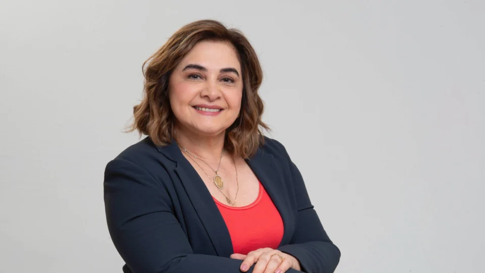 Maria do Carmo ganha dois processos contra David Almeida e ironiza: ‘na próxima pode pedir música’