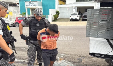 Rocam prende homem com 4 tabletes de drogas dentro de carro no São Lázaro