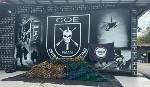 Balsa vinda do Peru é interceptada com 370 kg de cocaína escondidos em tanque no rio Solimões