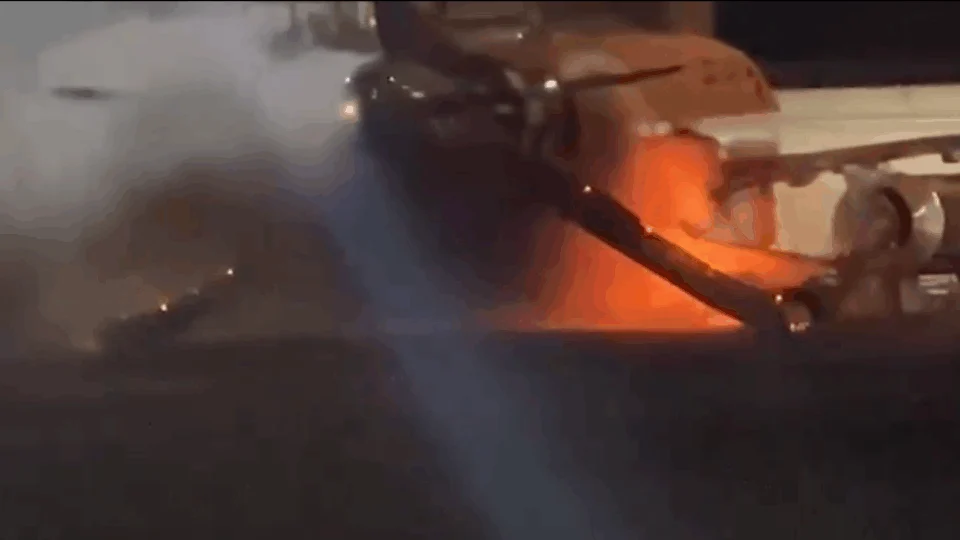 VÍDEO: Passageiros são retirados de avião após incêndio em equipamento no Aeroporto de Guarulhos