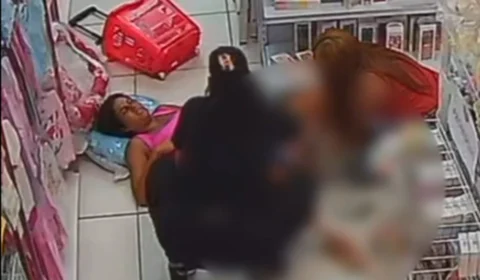 VEJA VÍDEO: Mulher dá à luz dentro de loja de artigos para bebês no Centro do Recife