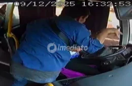 VÍDEO: Motorista da linha 500 é agredida dentro de ônibus por vendedor de bombons em Manaus