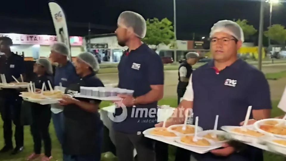 Ação Solidária leva alimentos e apoio espiritual a pessoas em vulnerabilidade na Rodoviária de Boa Vista