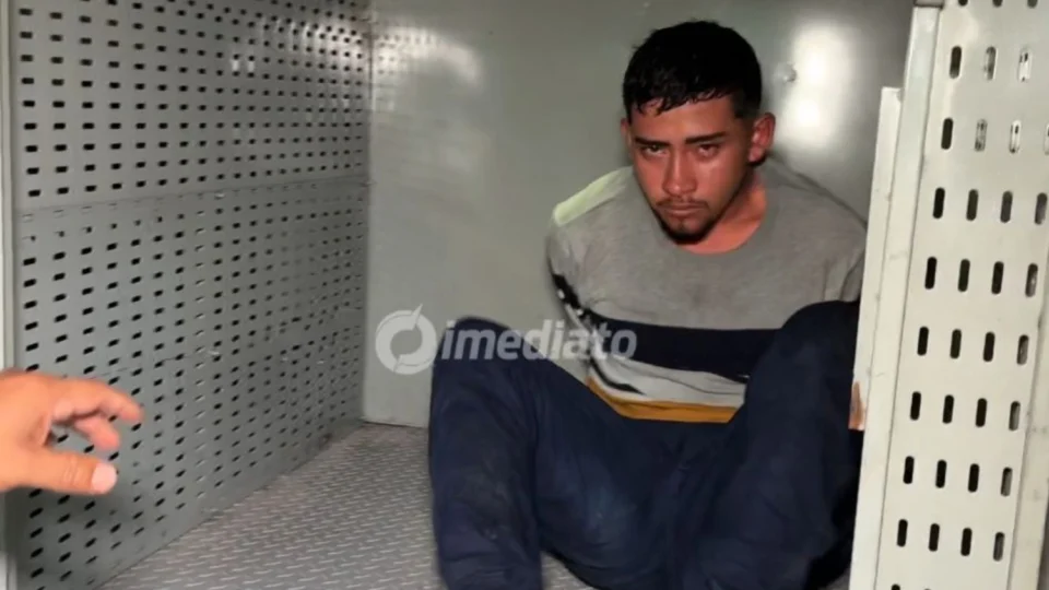 Assaltante que realizava arrastões na Zona Leste de Manaus é preso com cinco celulares e um simulacro de arma