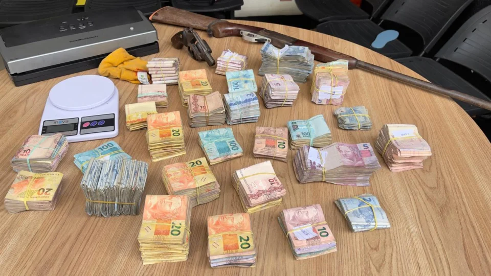 Polícia desarticula grupo e apreende 1,7 tonelada de drogas em ação integrada no Amazonas