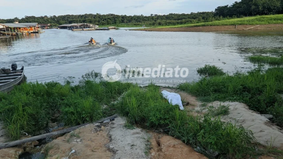 Ribeirinho encontra corpo boiando em lago no Puraquequara